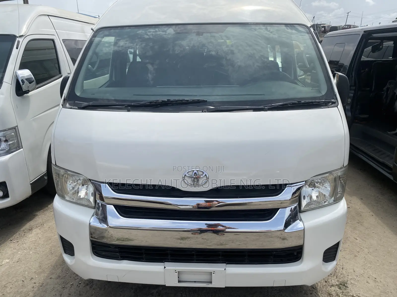 Toyota HiAce 2016 White