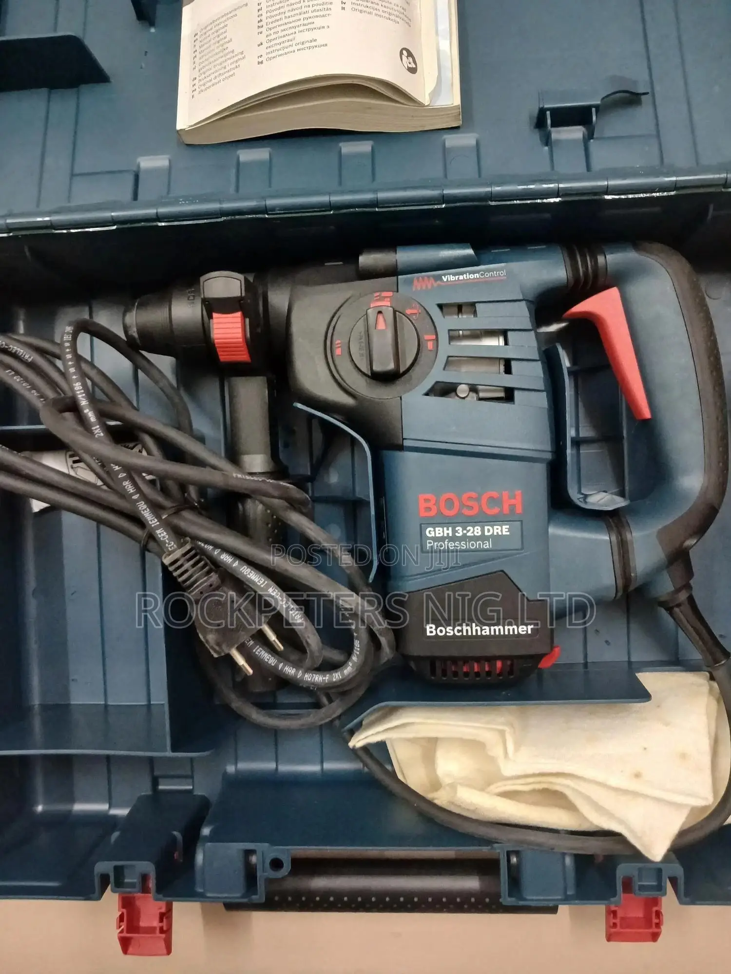 Bosch GBH 3-28 Dre Professional Rotary Hammer With SDS Plus