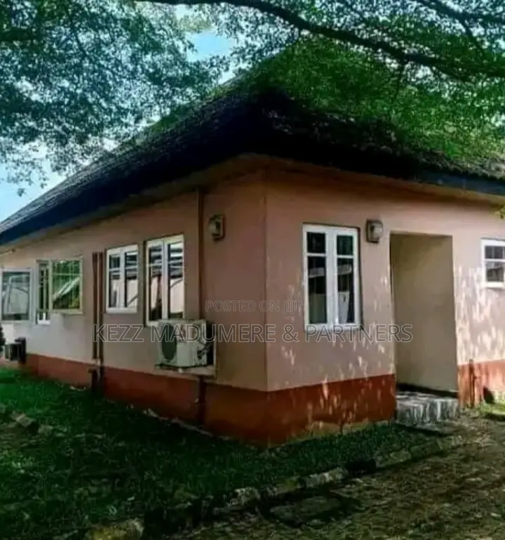 5bdrm Duplex in Ozuoba Gra, Port for sale