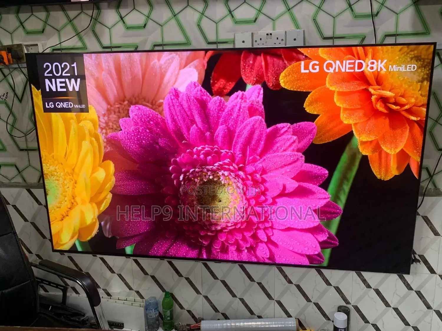 Premium 86" LG QNED Miniled Badass Smart TV Ra