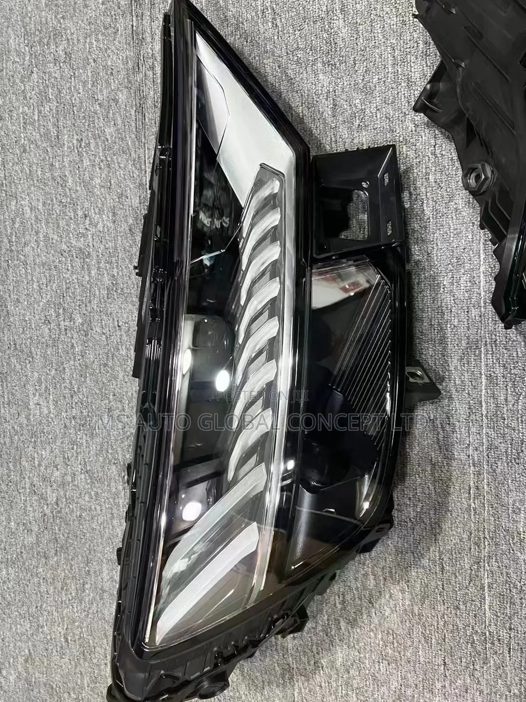 Audi Q8 Headlights