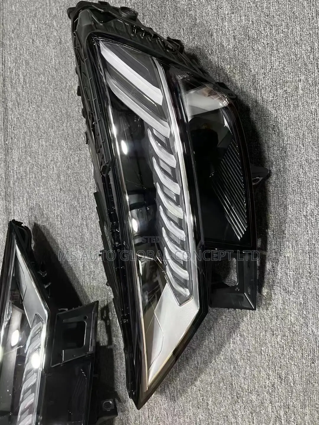 Audi Q8 Headlights
