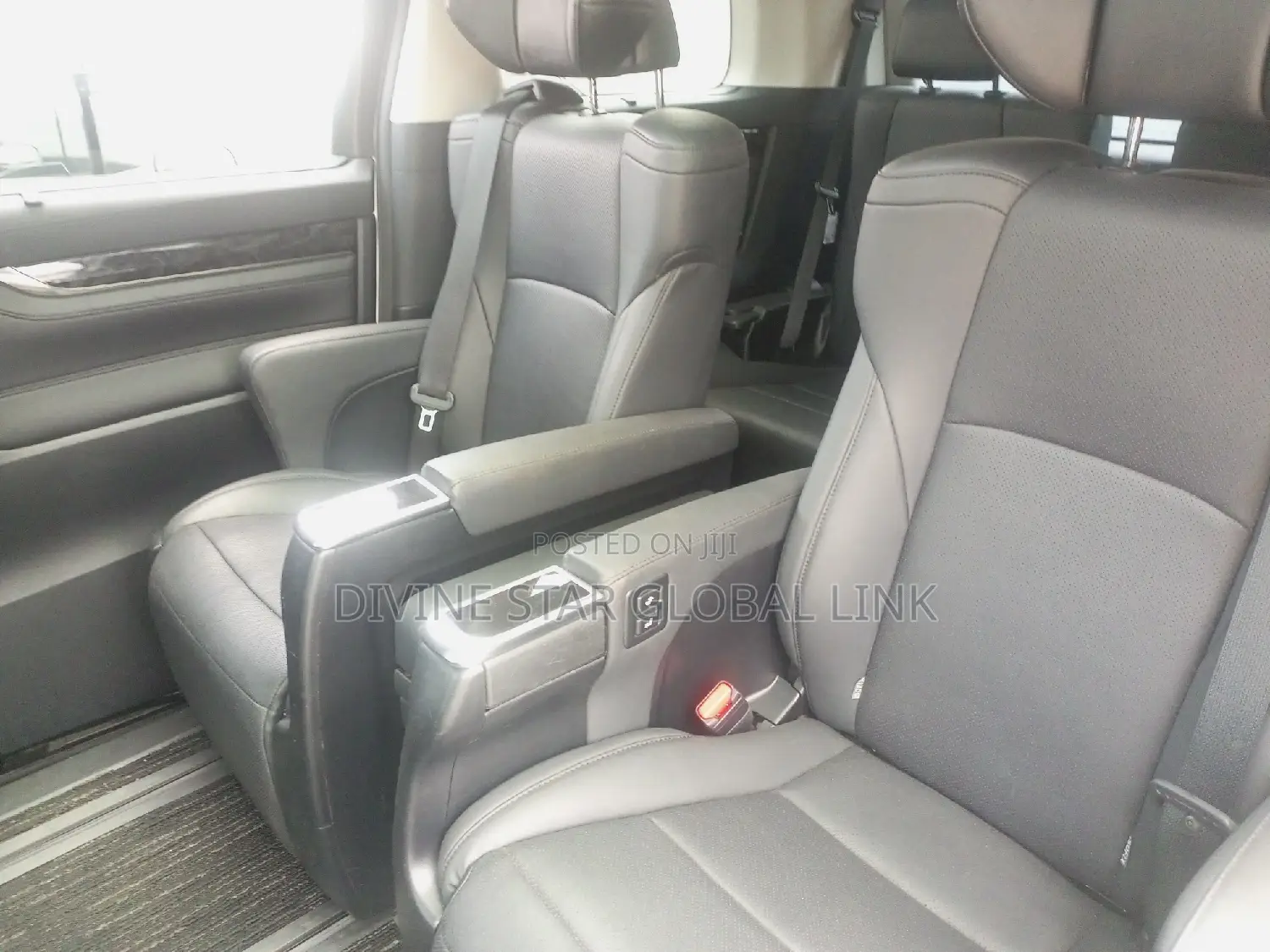 Toyota Alphard 2022 White