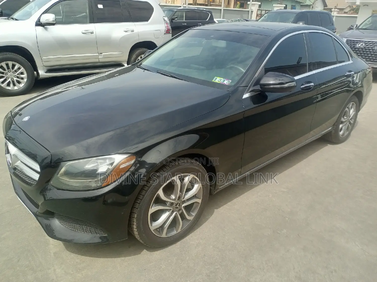 Mercedes-Benz C300 2017 Blue