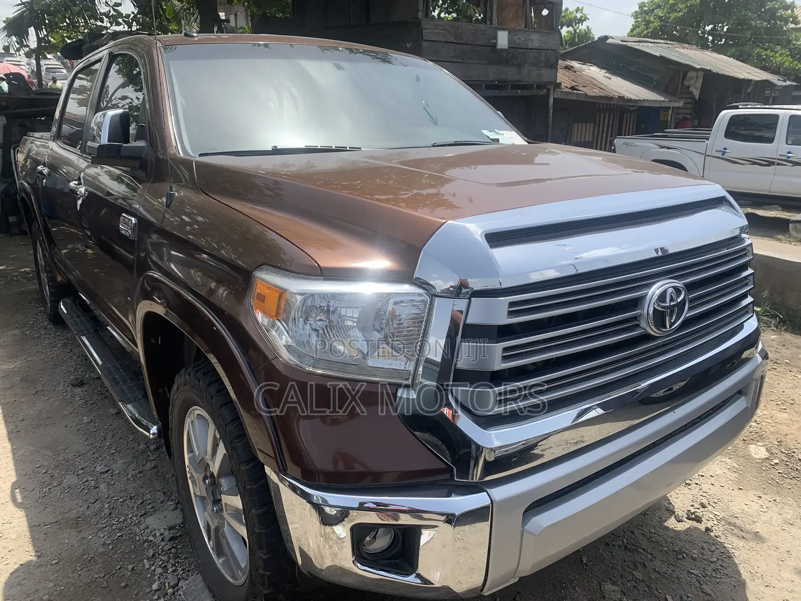 Toyota Tundra 2018 Brown