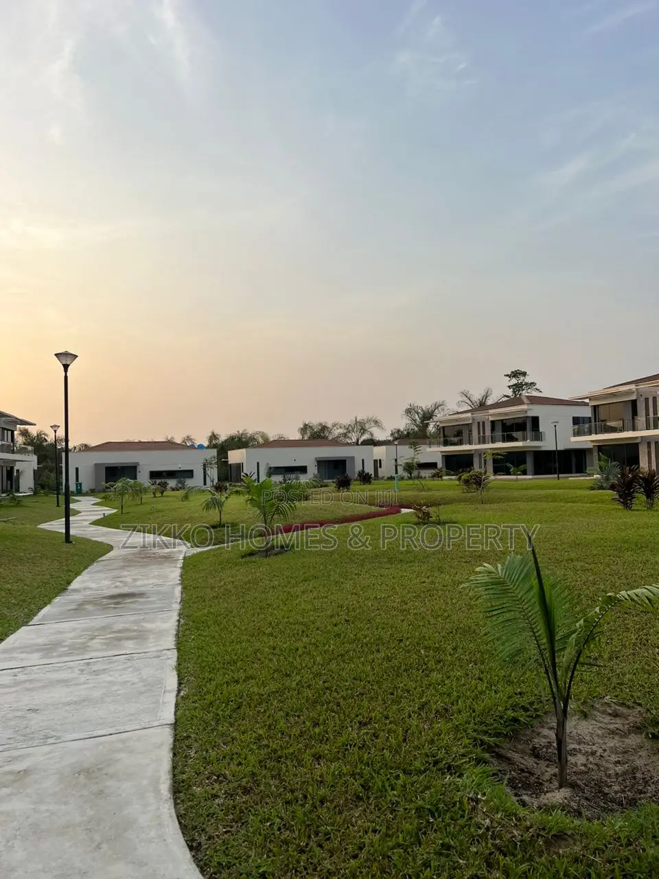 2bedroom Duplex for Short-Let at Golf