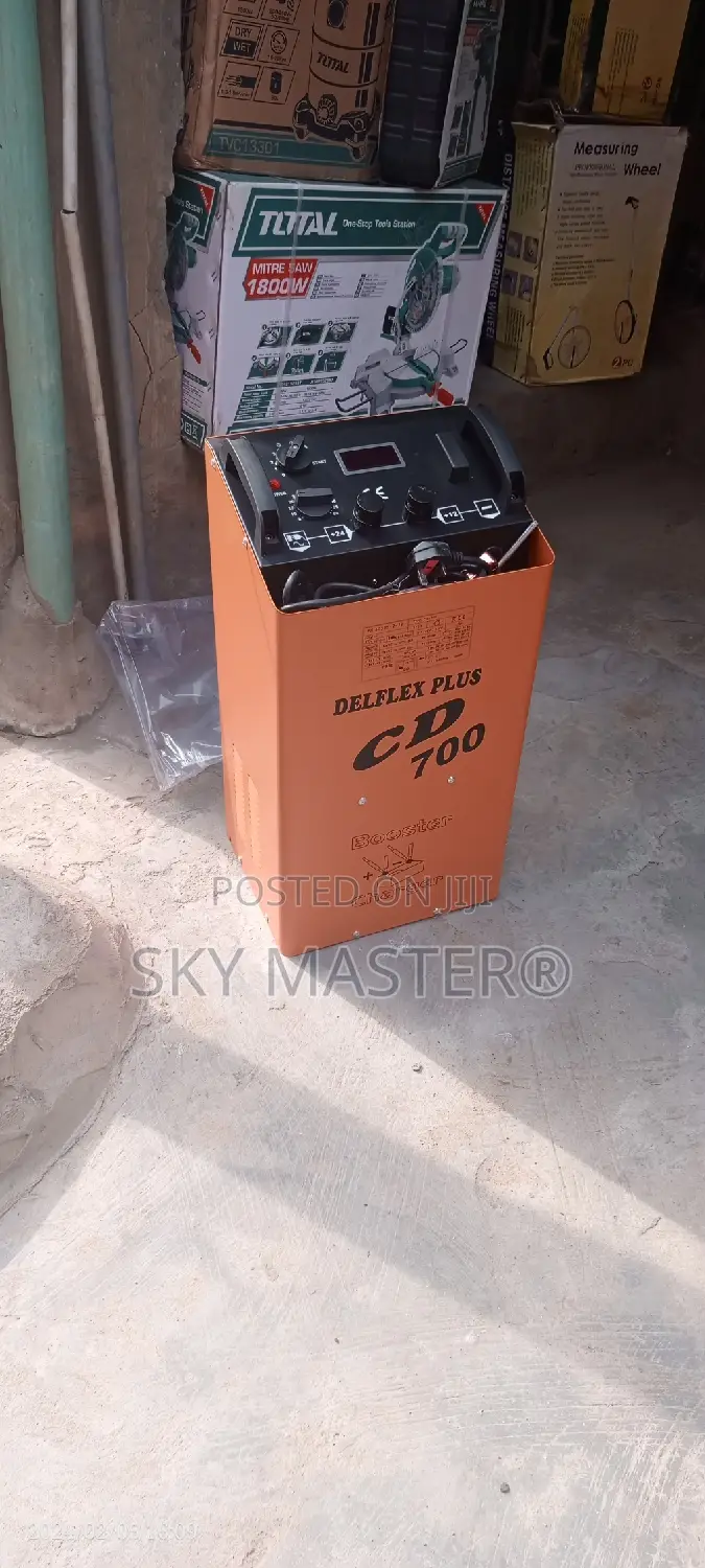 CD700 Industrial Battery Charger
