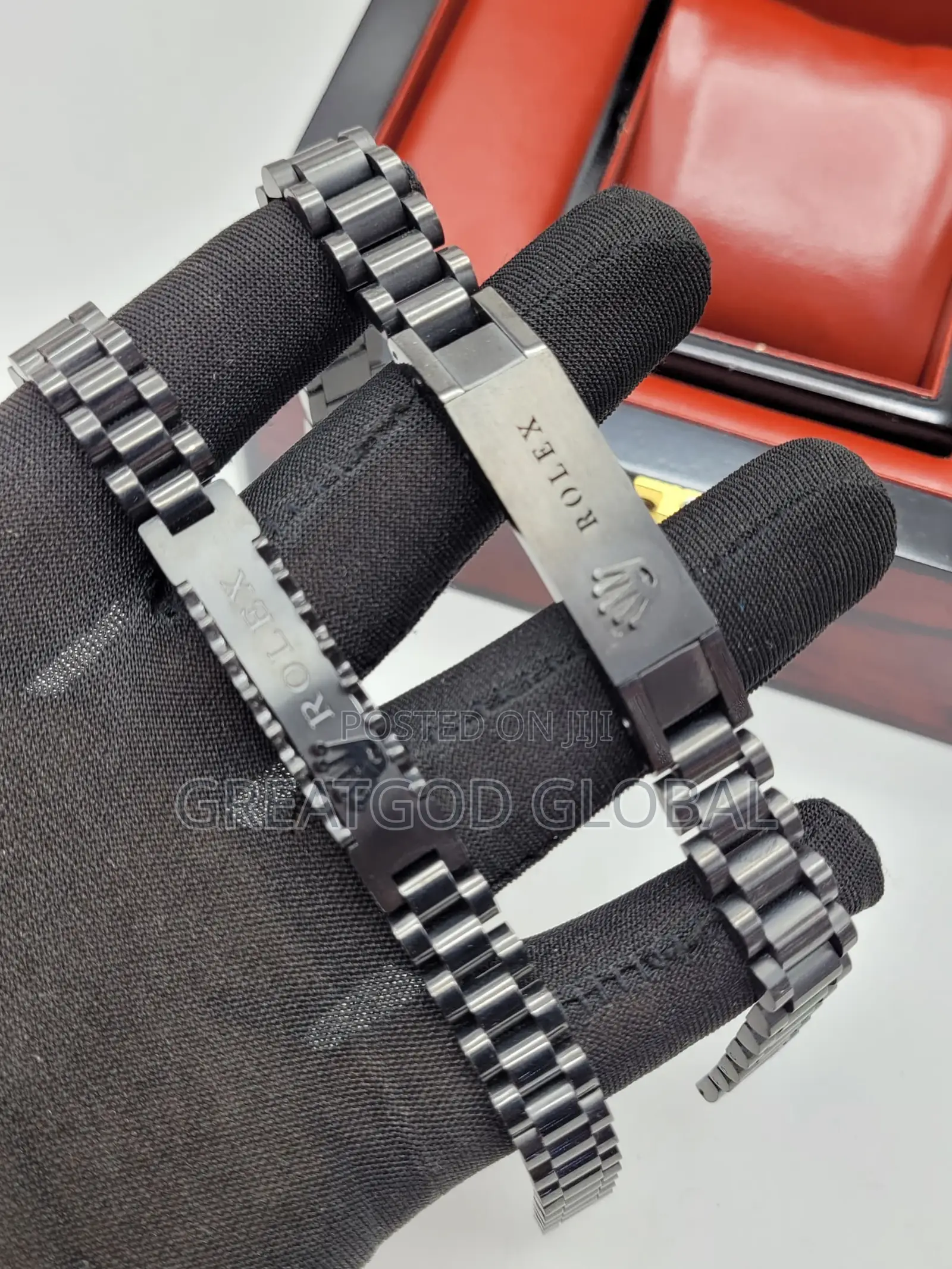 Designers Hand Chain
