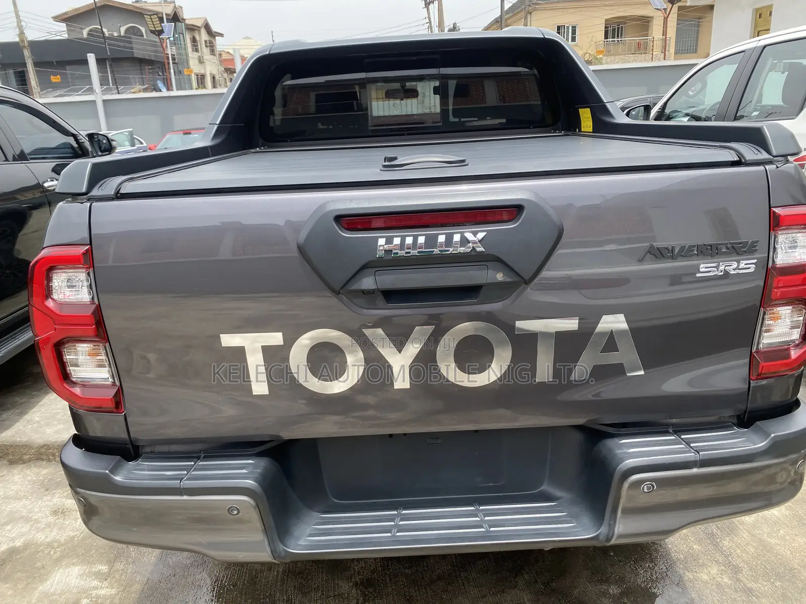 Toyota Hilux 2022 Gray