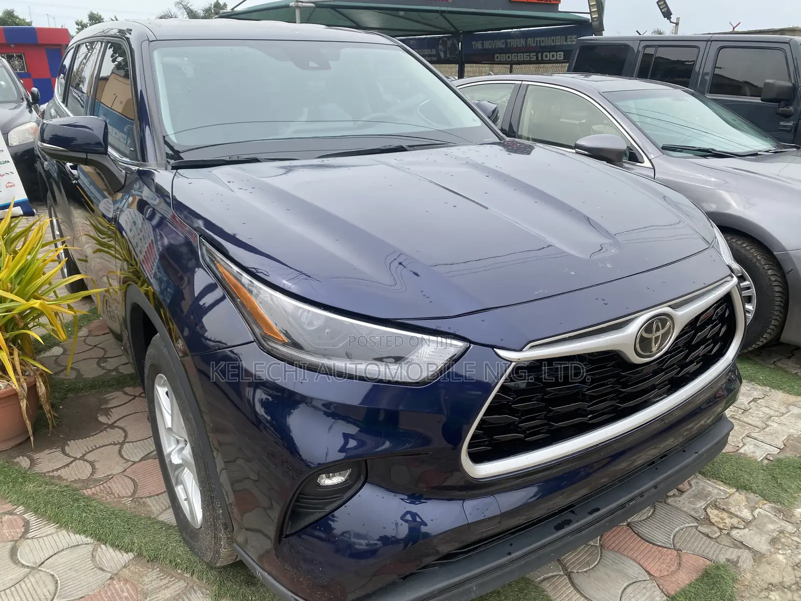 Toyota Highlander LE AWD 2020 Blue