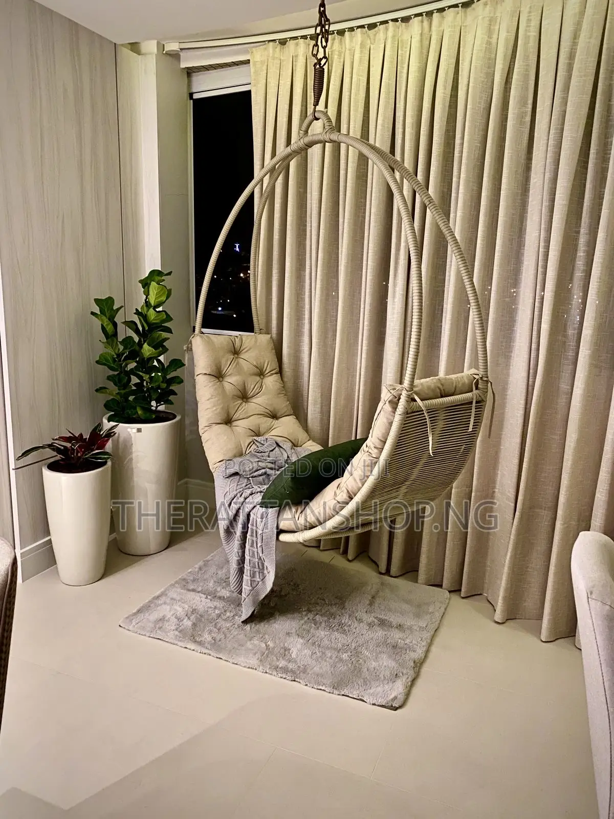 Oval Shaped, Hanging Swing Chair