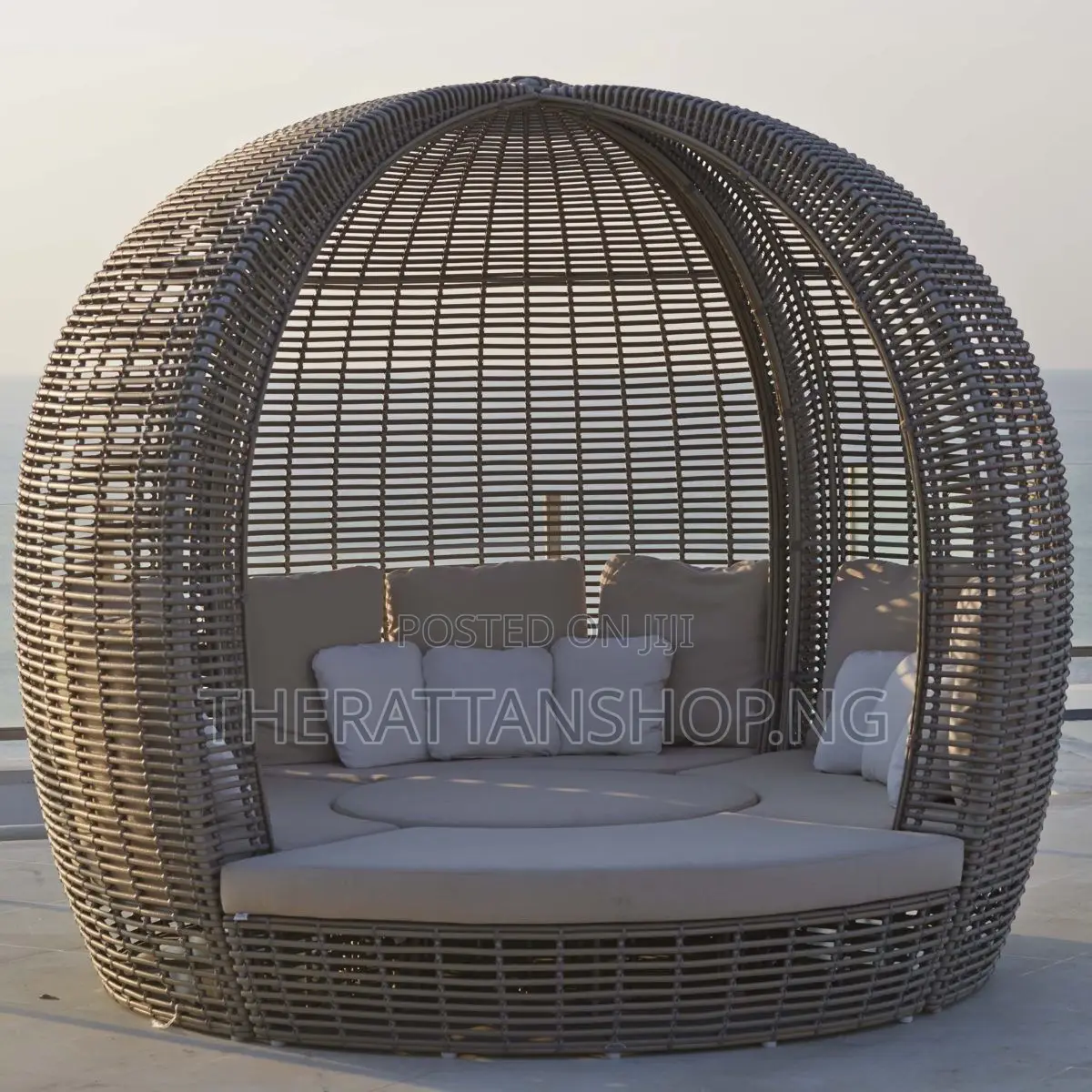 Free Standing Day Beds