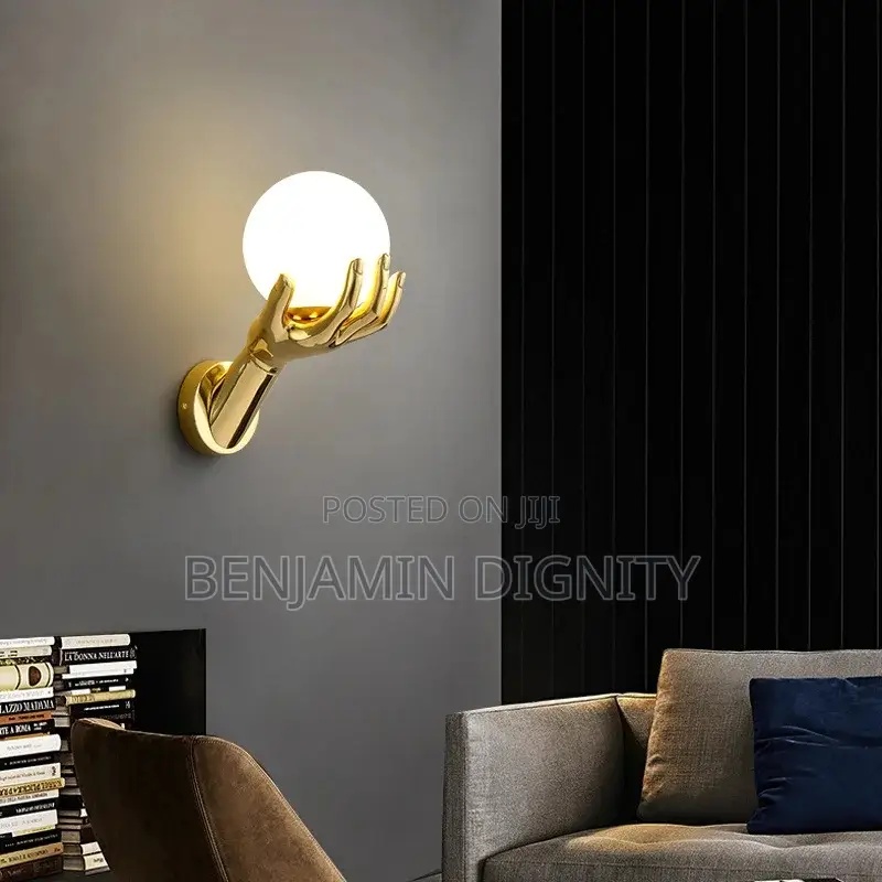 Modern Creative Hand Wall Lighting.