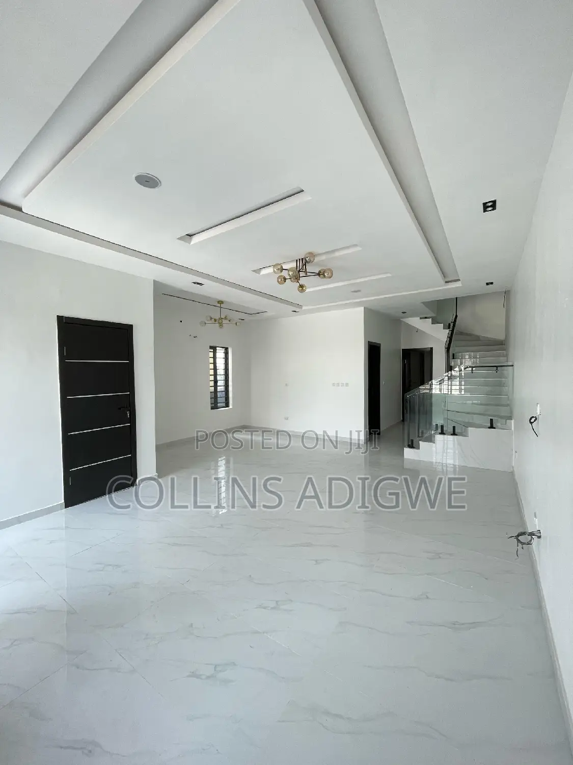 4bdrm Duplex in Chevron for sale