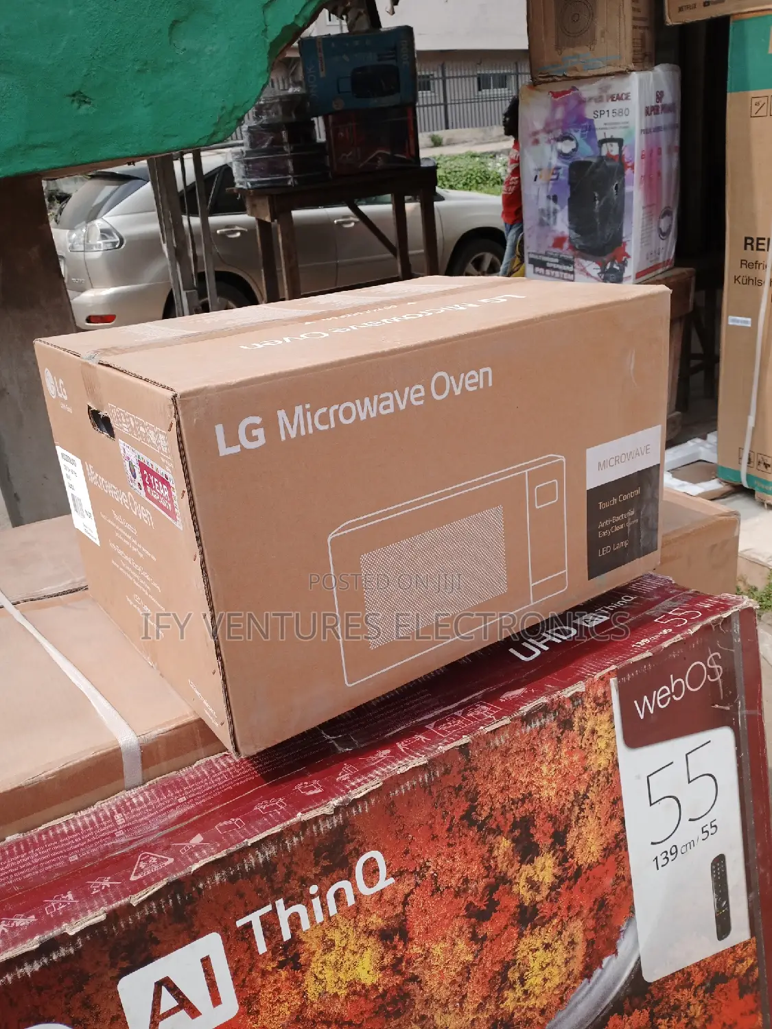 LG Inverter Microwave, 30 Liters, Black Color.