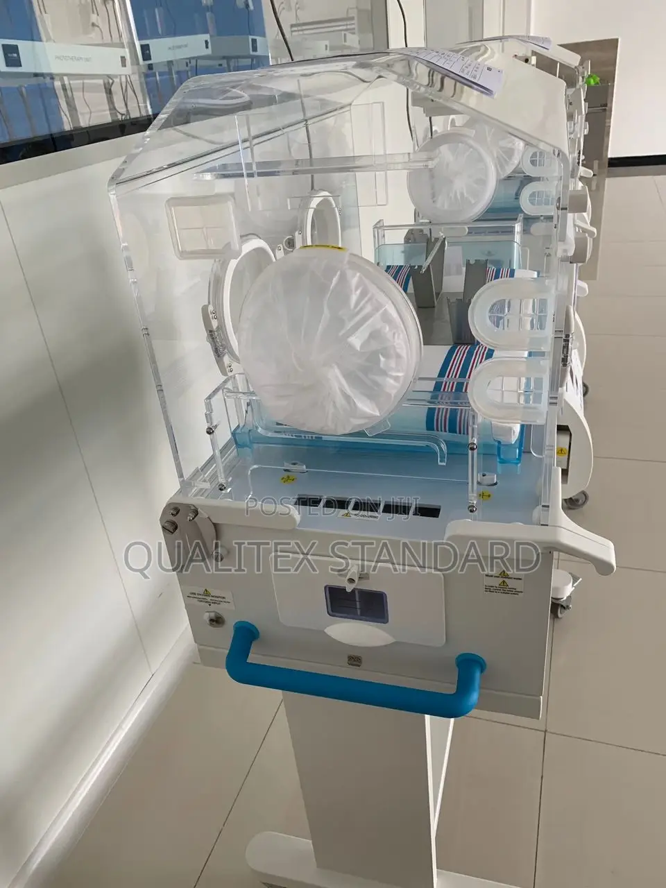 Qualitex Advanced Baby Incubator