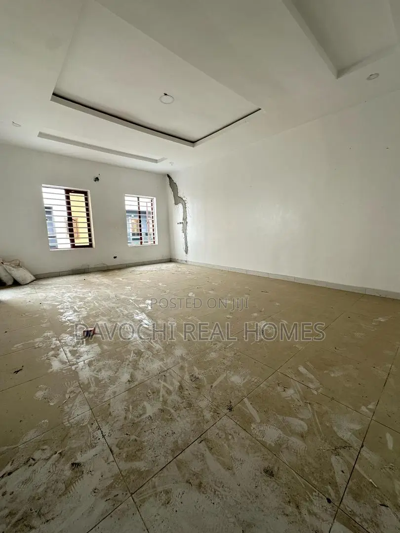4bdrm House in Orchid Road Estate, Lekki for sale