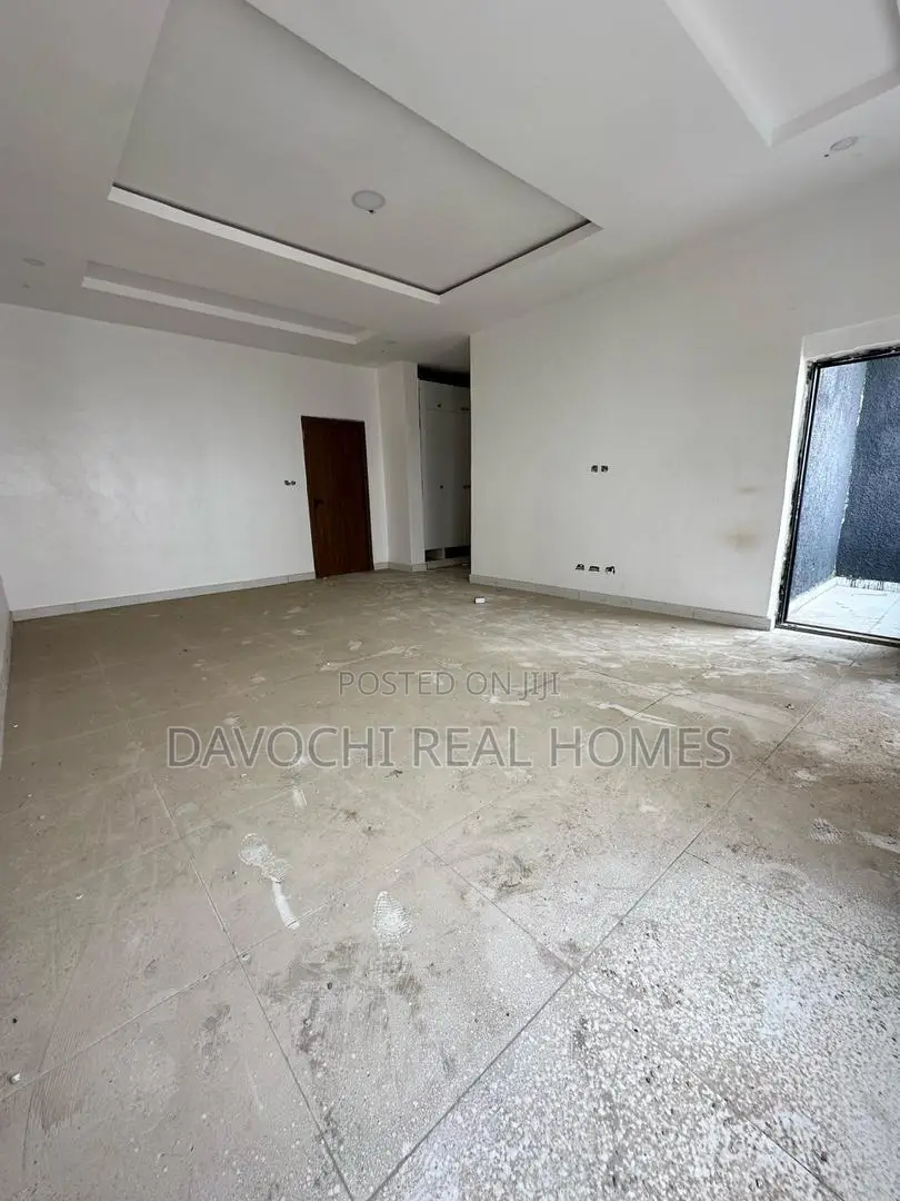 4bdrm House in Orchid Road Estate, Lekki for sale