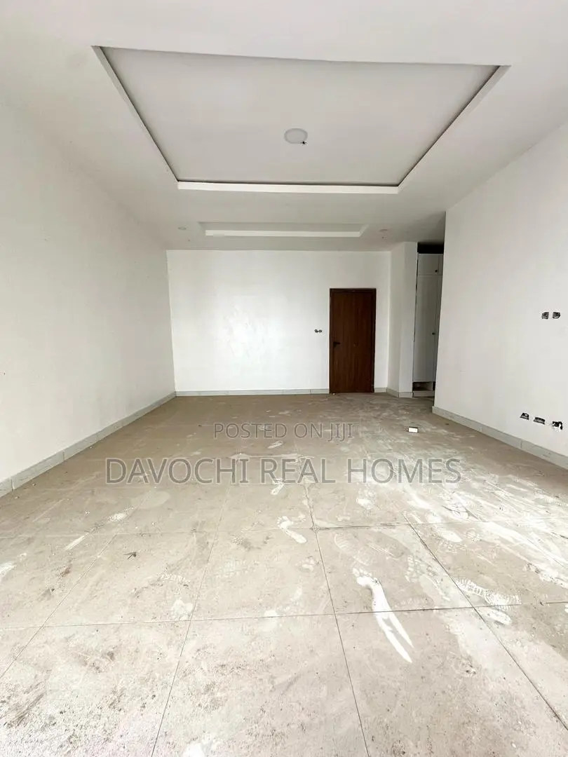 4bdrm House in Orchid Road Estate, Lekki for sale