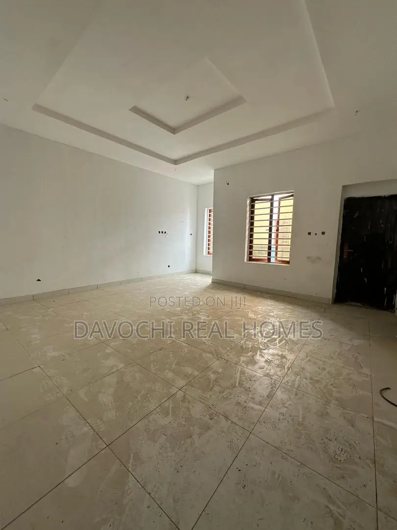 4bdrm Duplex in Chevron Second Toll, Lekki for sale