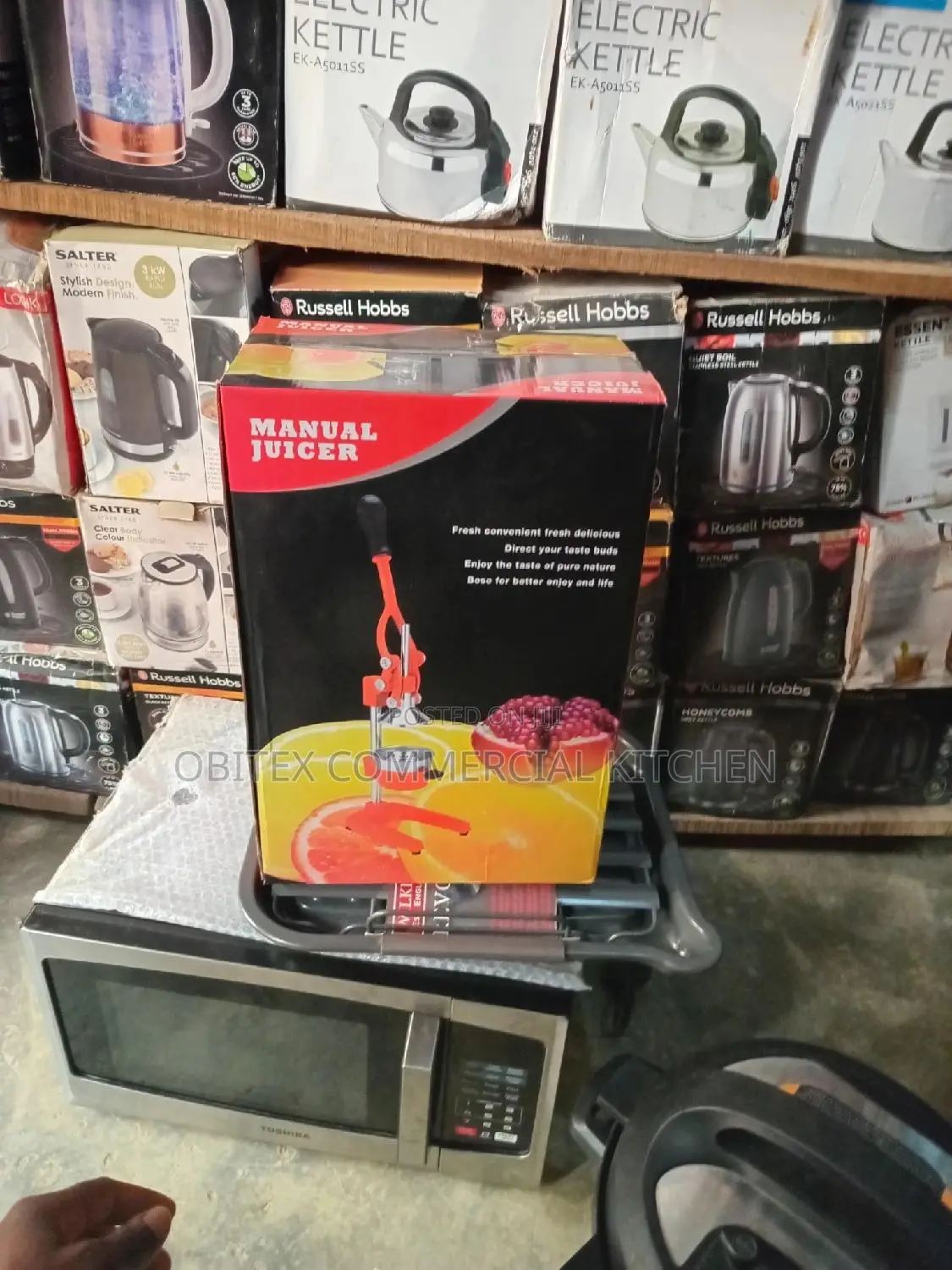 Manual Orange Juicer Machine Is Available for Sale
