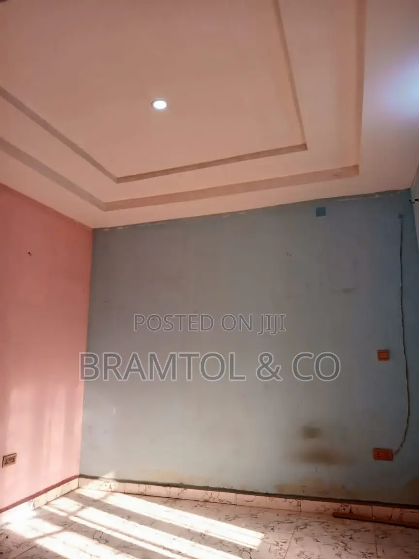 1bdrm Block of Flats in Lugbe District for rent