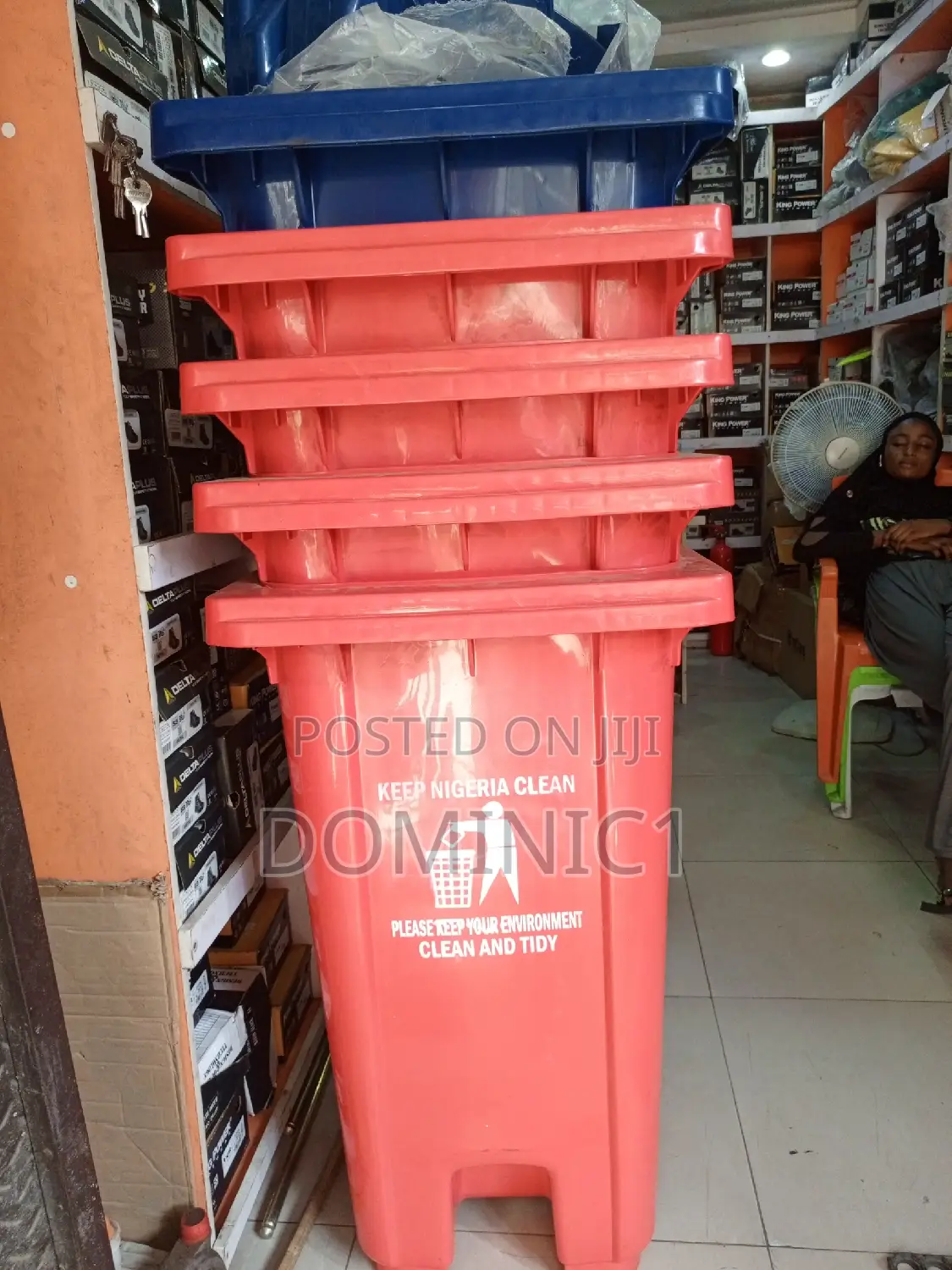 Wastebin Clean and Tidy White Tires