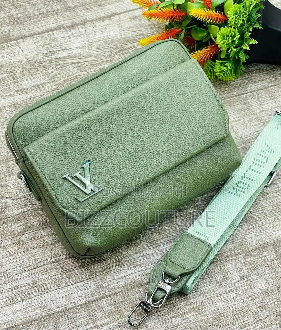 Original LOUIS VUITTON Crossbody Bags Available in Store