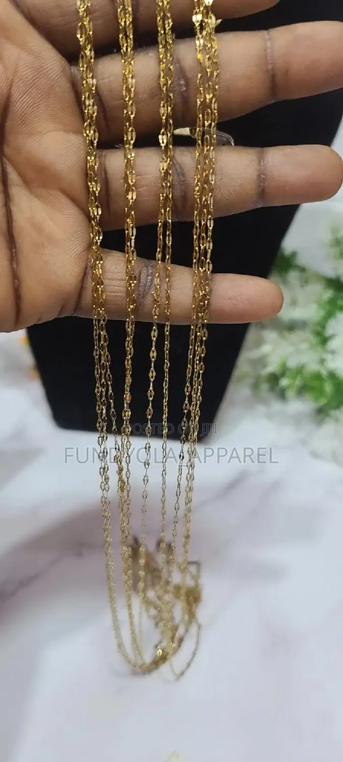 Alloy Gold Short Chain