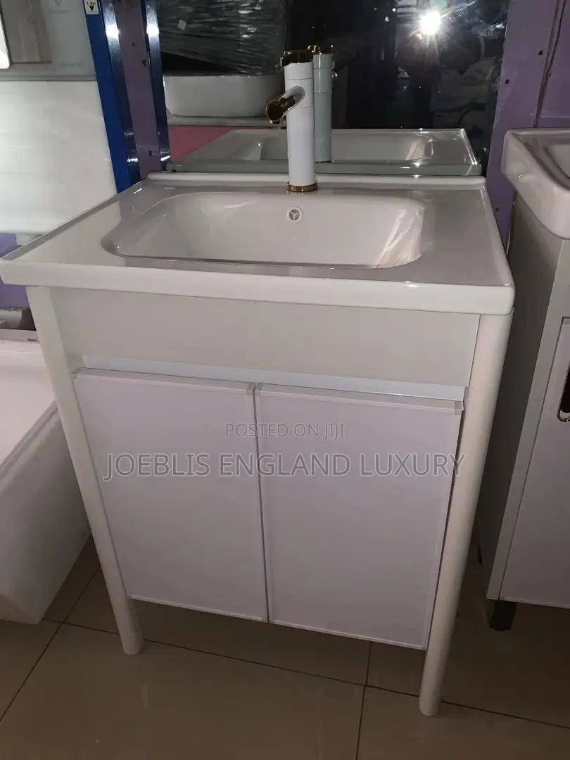 Cabinet With Mirror and Leg and PVC Skin 60cm