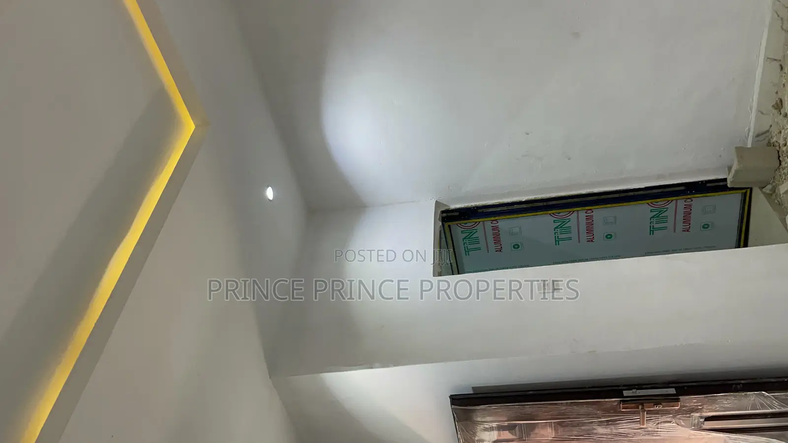 Furnished Mini Flat in Surulere for rent