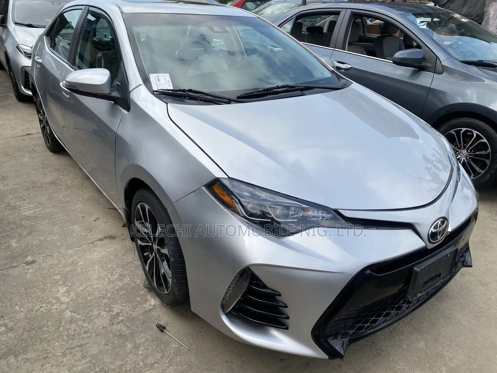 Toyota Corolla XSE (1.8L 4cyl 2A) 2018 Silver