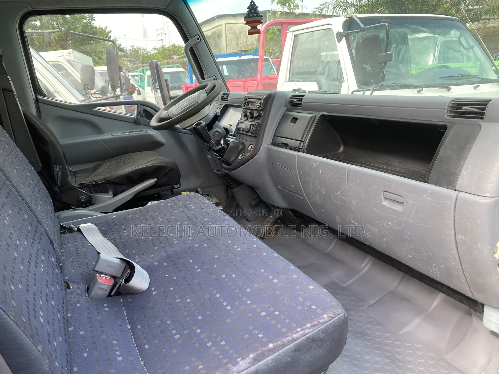 Mitsubishi Canter 2002 Silver