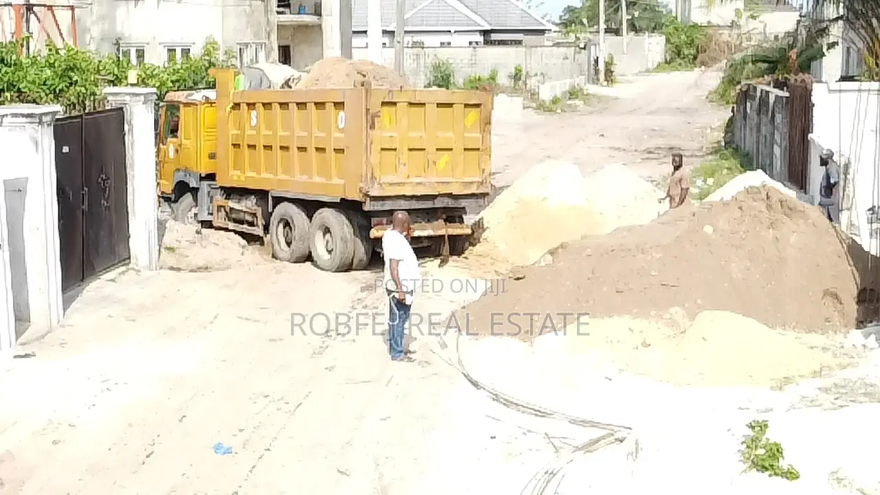Prime Location! Build Your Dream Home in a Thriving Area
