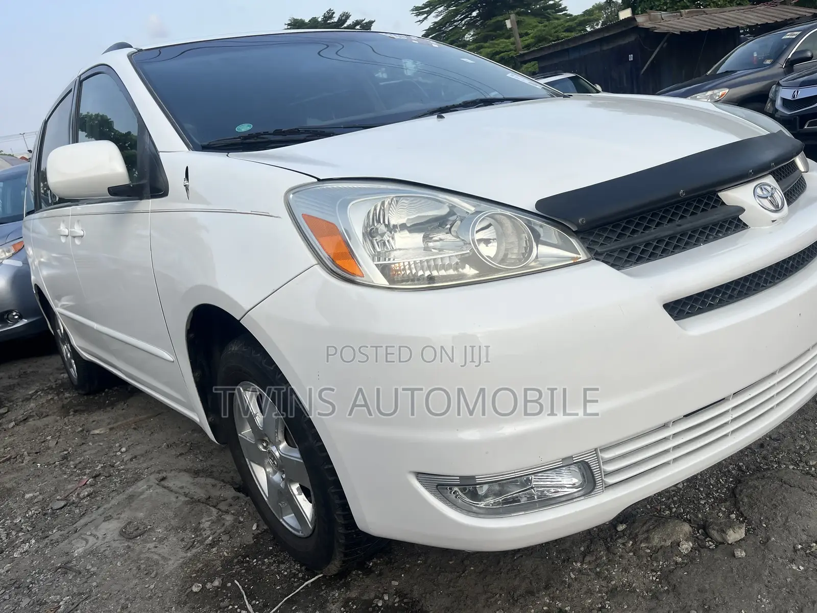 Toyota Sienna LE AWD 2005 White