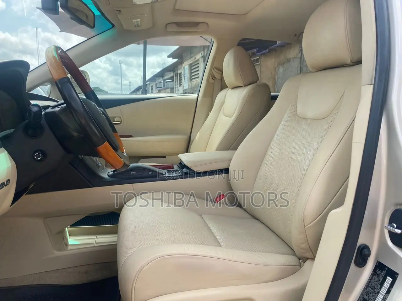 Lexus RX 350 2011 Gold