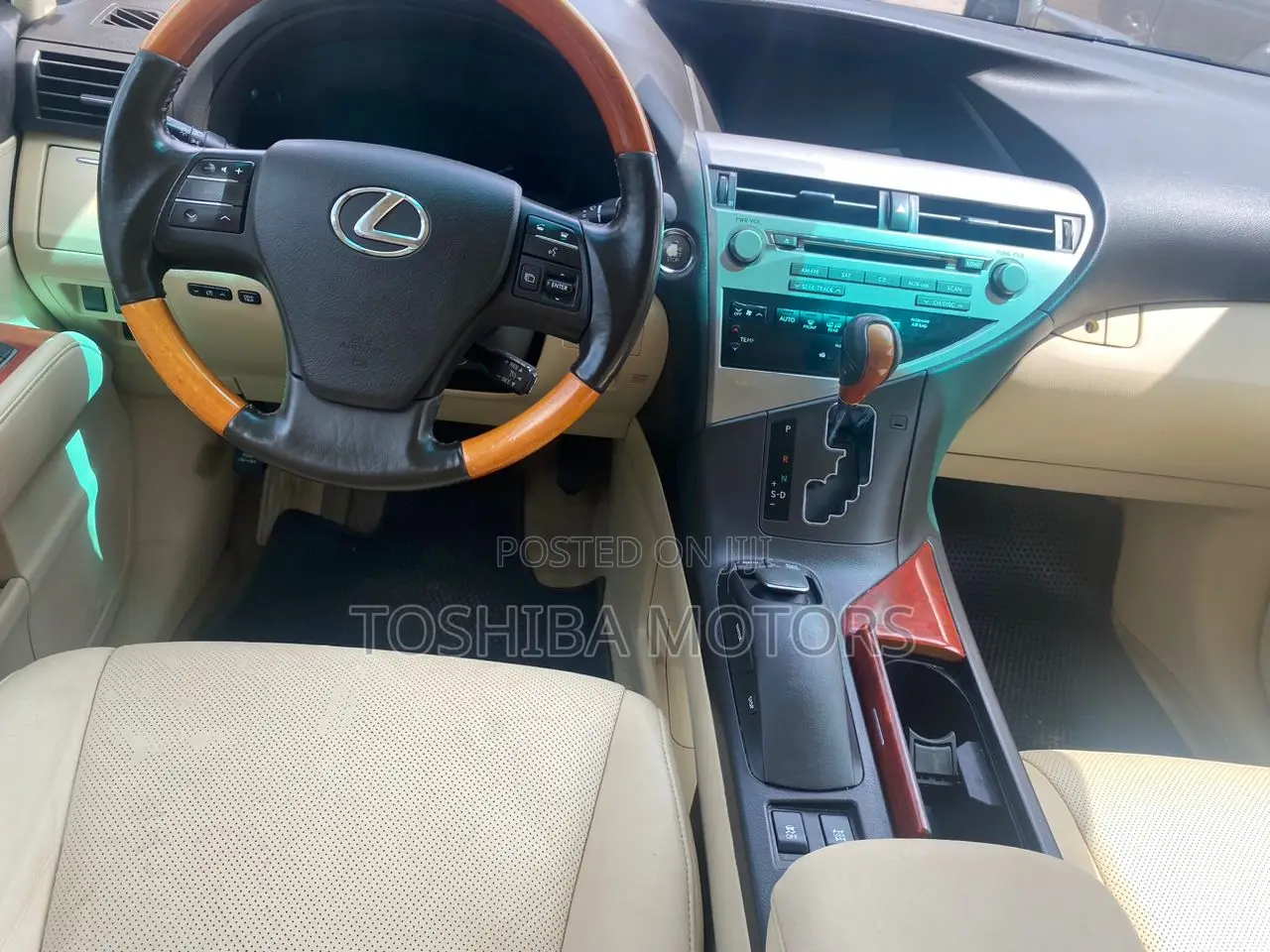 Lexus RX 350 2011 Gold