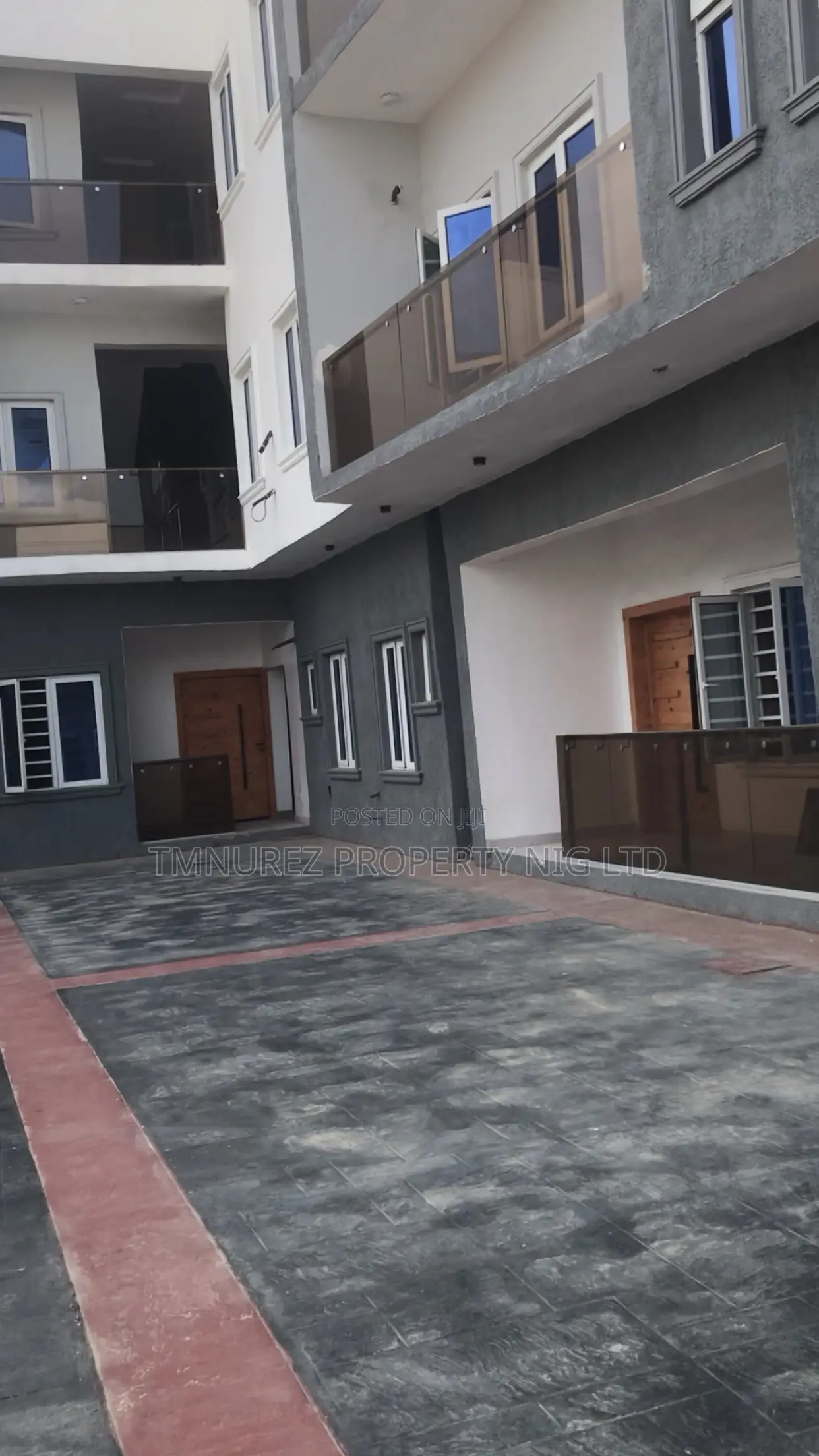 3bdrm Apartment in Ajah for sale