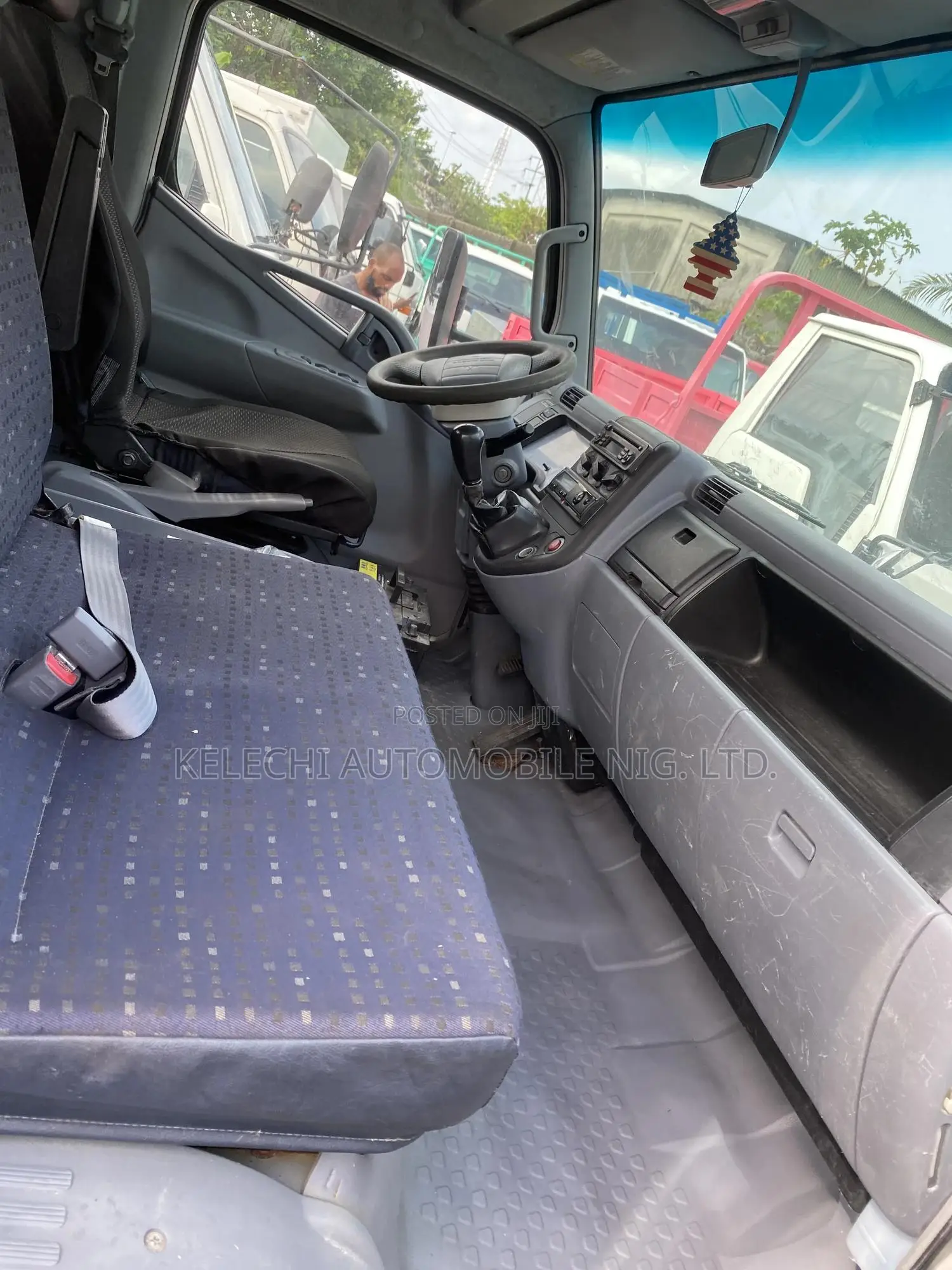 Mitsubishi Canter 2002 Silver