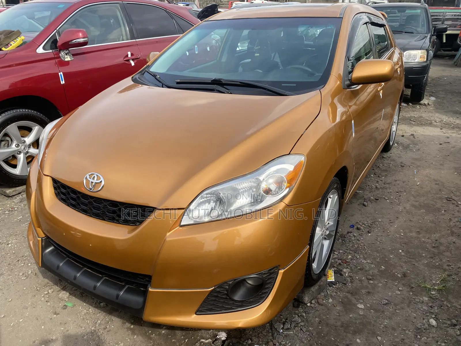 Toyota Matrix 2010 Gold
