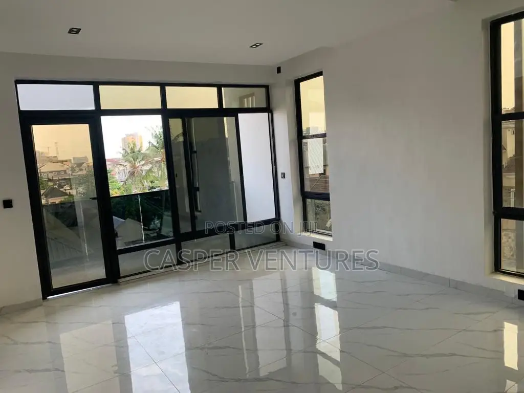 4bdrm Duplex in Ade, Lekki Phase 1 for rent