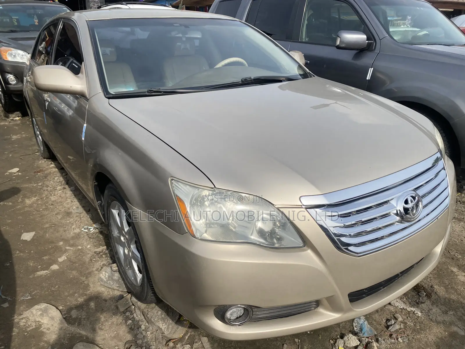 Toyota Avalon 2006 Gold