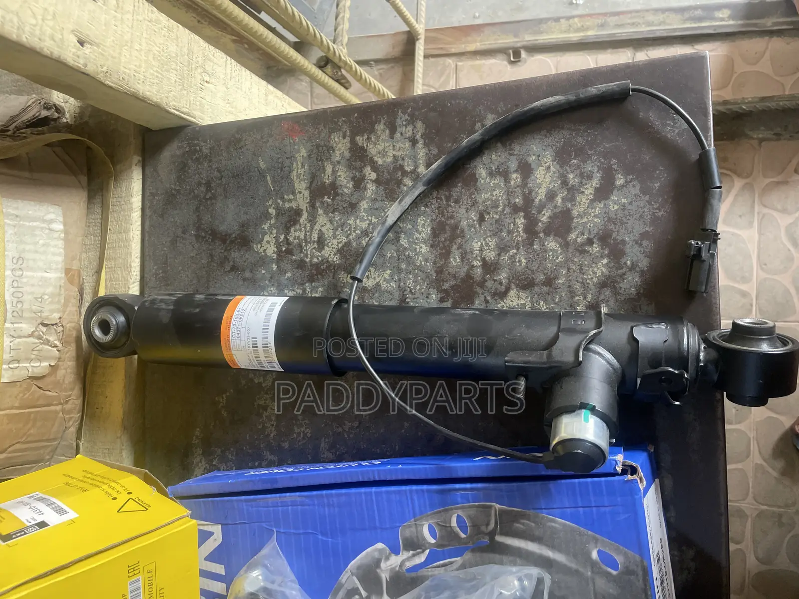 Lexus NX200T Rear Shock Absorber