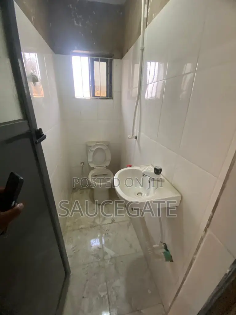 1bdrm Apartment in Akoka for rent
