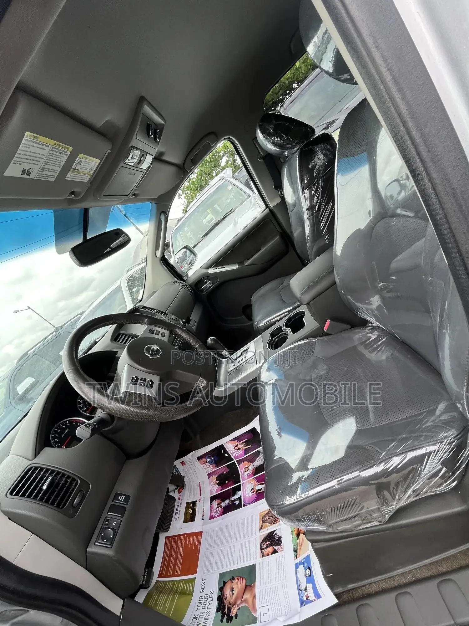 Nissan Pathfinder 2011 Silver