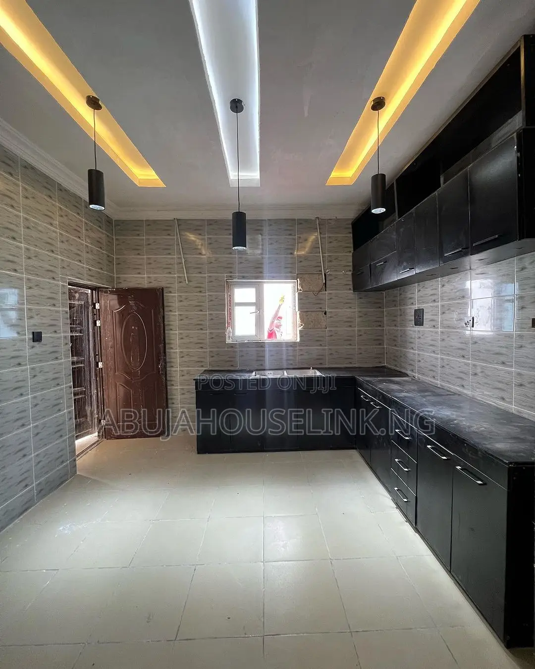 4bdrm Bungalow in Efab Queens Estate, for sale