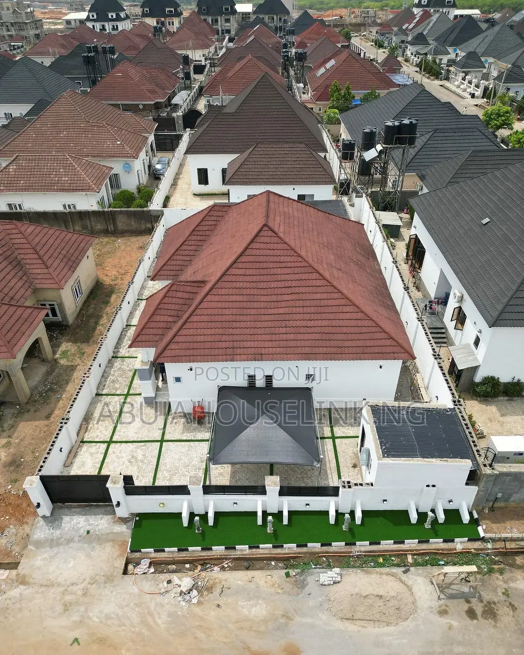 4bdrm Bungalow in Efab Queens Estate, for sale