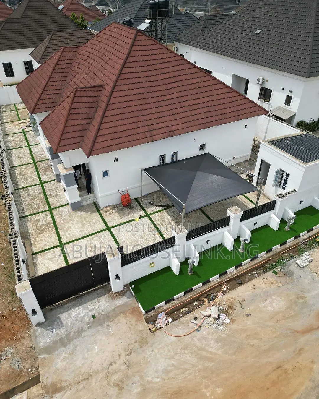 4bdrm Bungalow in Efab Queens Estate, for sale