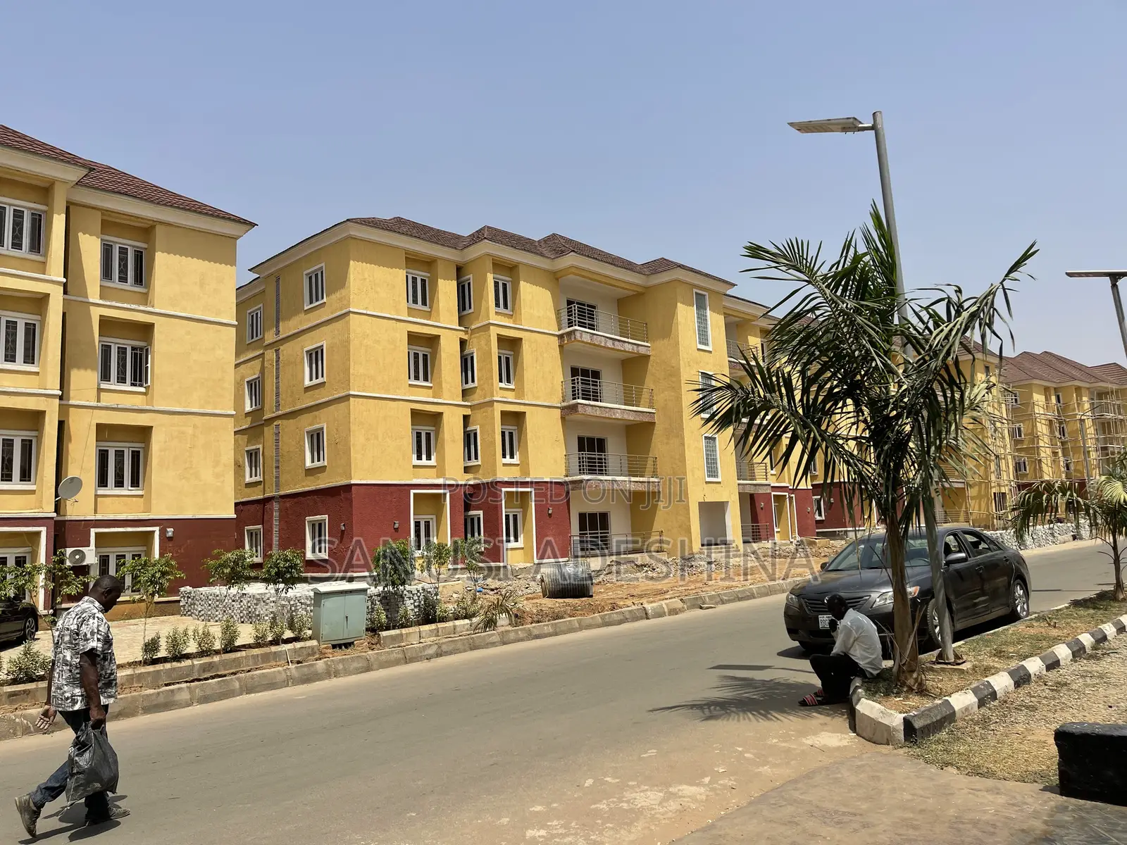 4bdrm Block of Flats in Guzape Abuja for sale