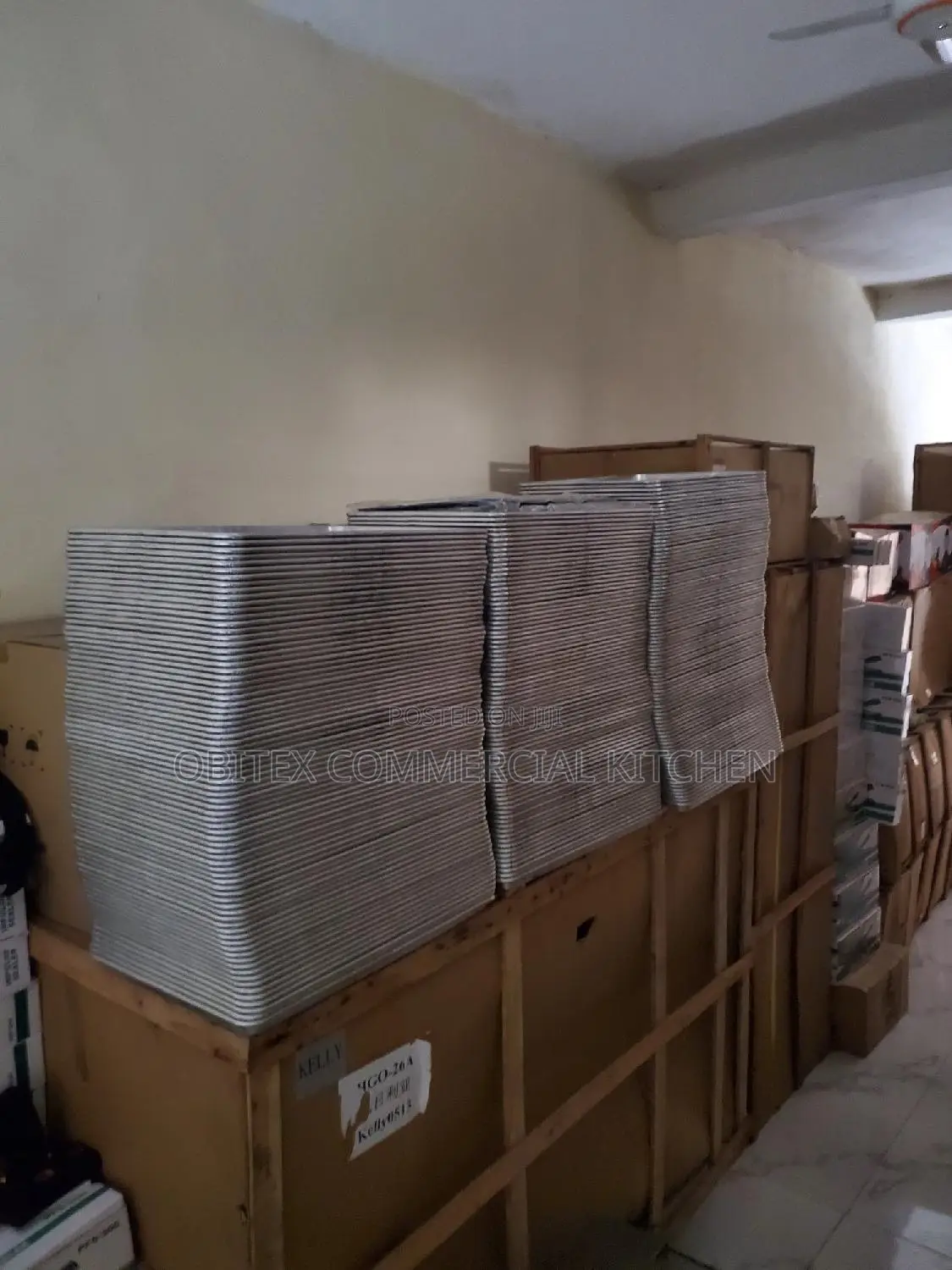 Commercial Quality Oven Trays Is Available for Sales